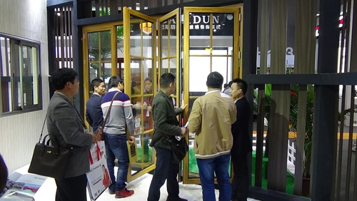 【聚焦門博會(huì)】 富軒門窗再次給力，接受觀眾“檢閱”