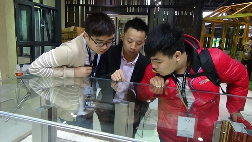 【聚焦門博會(huì)】 富軒門窗再次給力，接受觀眾“檢閱”