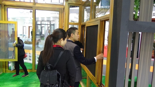 【聚焦門博會(huì)】 富軒門窗再次給力，接受觀眾“檢閱”