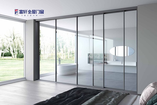 
陽(yáng)臺(tái)新寵，推拉門演繹極簡(jiǎn)生活藝術(shù)