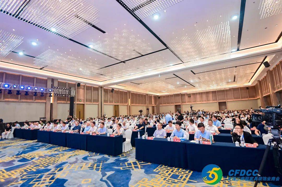 富軒全屋門窗獲「中瓴獎(jiǎng)設(shè)計(jì)師推薦品牌」「2022年中國門窗行業(yè)百強(qiáng)品牌企業(yè)」 