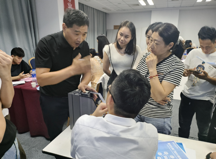 富軒全屋門窗D6銷售系統(tǒng)華東站培訓(xùn)：掌握市場(chǎng)趨勢(shì)，提升業(yè)務(wù)能力！